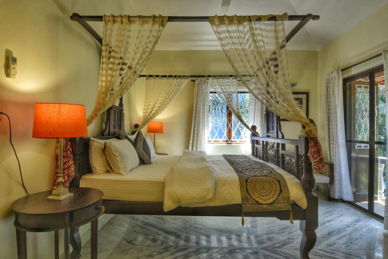 Villa Samaara9 Candolim Beach ภายนอก รูปภาพ